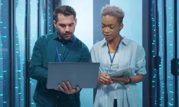 Modernização de aplicativos de mainframe acelera a transformação digital Modernização de aplicativos de mainframe acelera a transformação digital