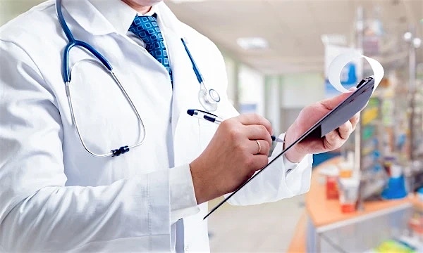 Building Resilient Healthcare Systems with Zero Trust Building Resilient Healthcare Systems with Zero Trust