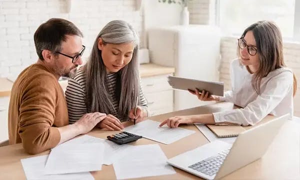 Delivering customer service experience for a fortune-100 telecom services provider Delivering customer service experience for a fortune-100 telecom services provider