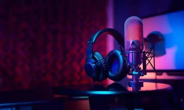 The Partner UNCUT podcast featuring Srini Kompella from HCLTech and Tony McCoy from Dell Technologies