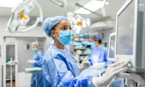 Führendes multinationales Pharmaunternehmen implementiert Patientenüberwachungsdienste