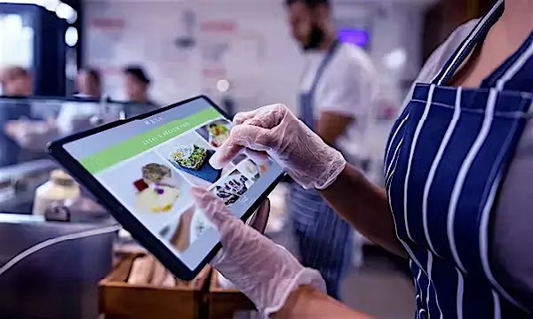 Major US restaurant chain serves up improvements to their customer experience