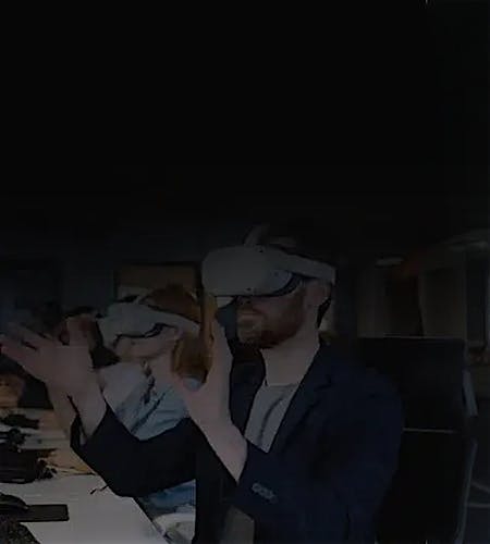 Facilitating virtual town halls for employees through the Metaverse