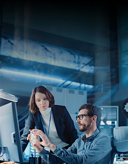 Digitale Transformation der Policen-, Schadensfall- und Vertriebsmanagementsysteme Digitale Transformation der Policen-, Schadensfall- und Vertriebsmanagementsysteme