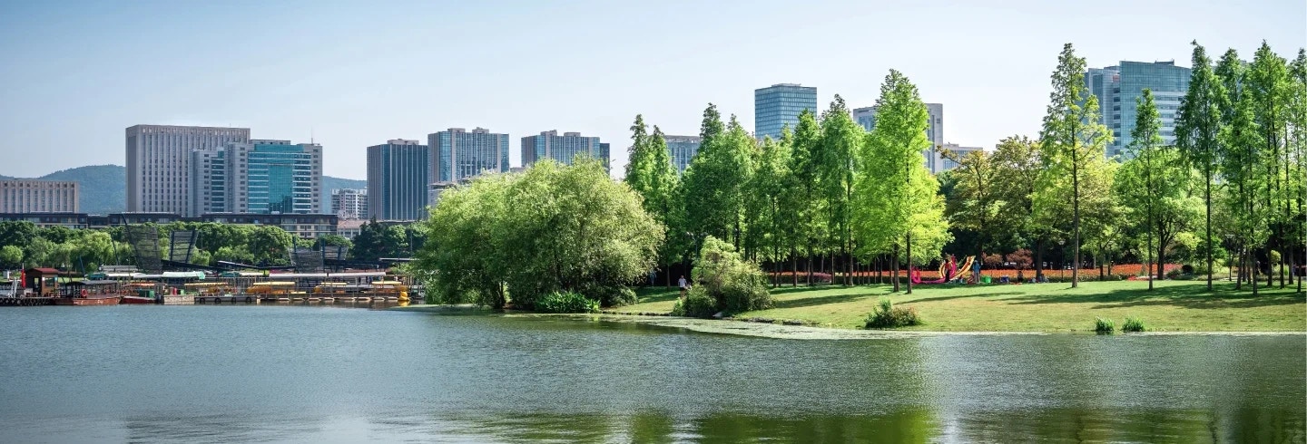 Designed a 3D user interface for GIS platforms used by a Southeast Asia agency Designed a 3D user interface for GIS platforms used by a Southeast Asia agency