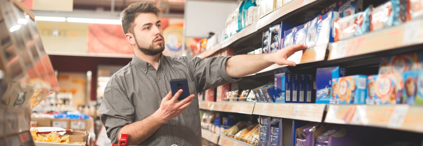 Accelerating Data Analytics in the Cloud with Snowflake