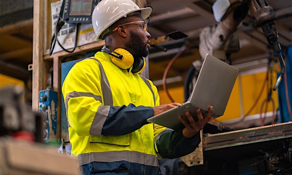 Enhancing business intelligence for a leading lighting solutions provider