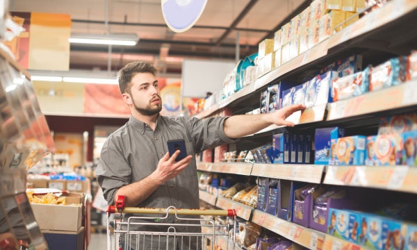 Accelerating data analytics in the cloud with Snowflake