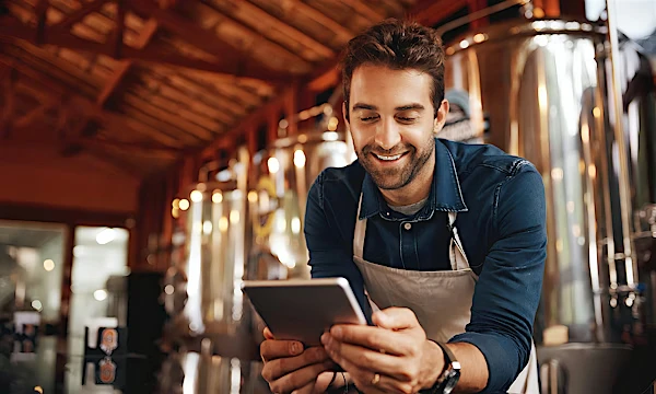 Reinforcing enterprise service agility through intelligent automation and standardized service management 