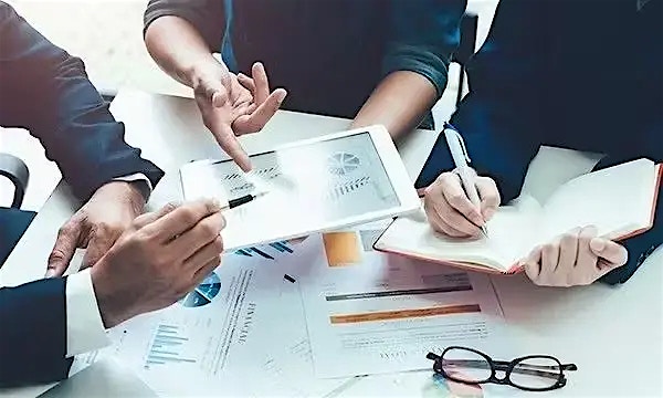 Build Internal- and External-facing Marketplaces Build Internal- and External-facing Marketplaces