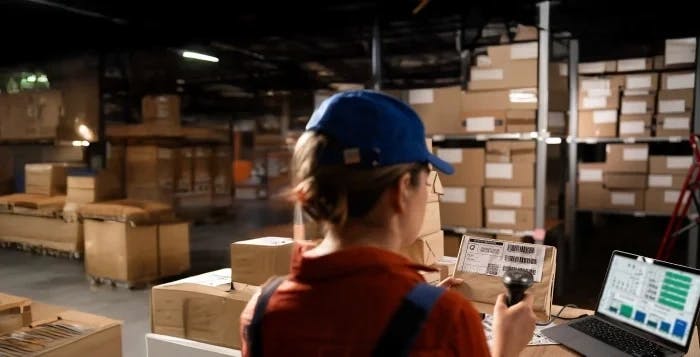 RFID vs. Barcode: Which Technology is Best for Warehouse Material Tracking?