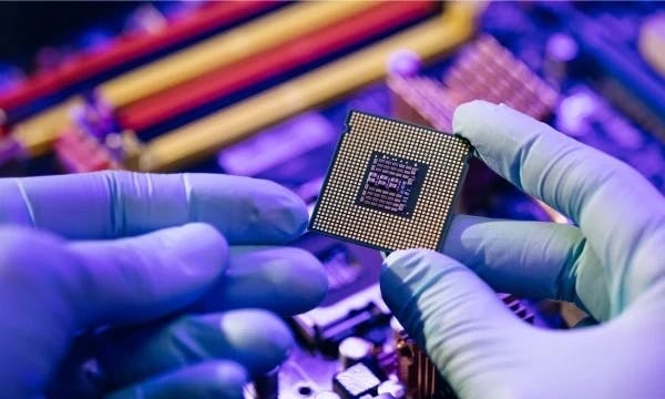 Improving supply planning for a leading semiconductor manufacturer