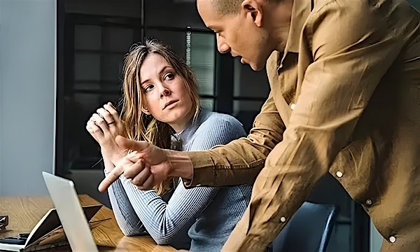 Responsive application mesh to seamlessly connect any application, device or data source.