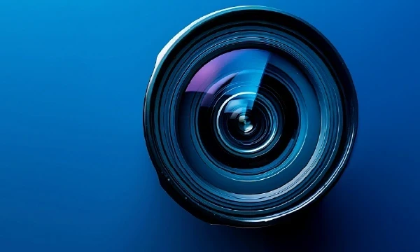 Ausweitung des Marktes mit AI-gesteuerten Produkten für Prosumenten