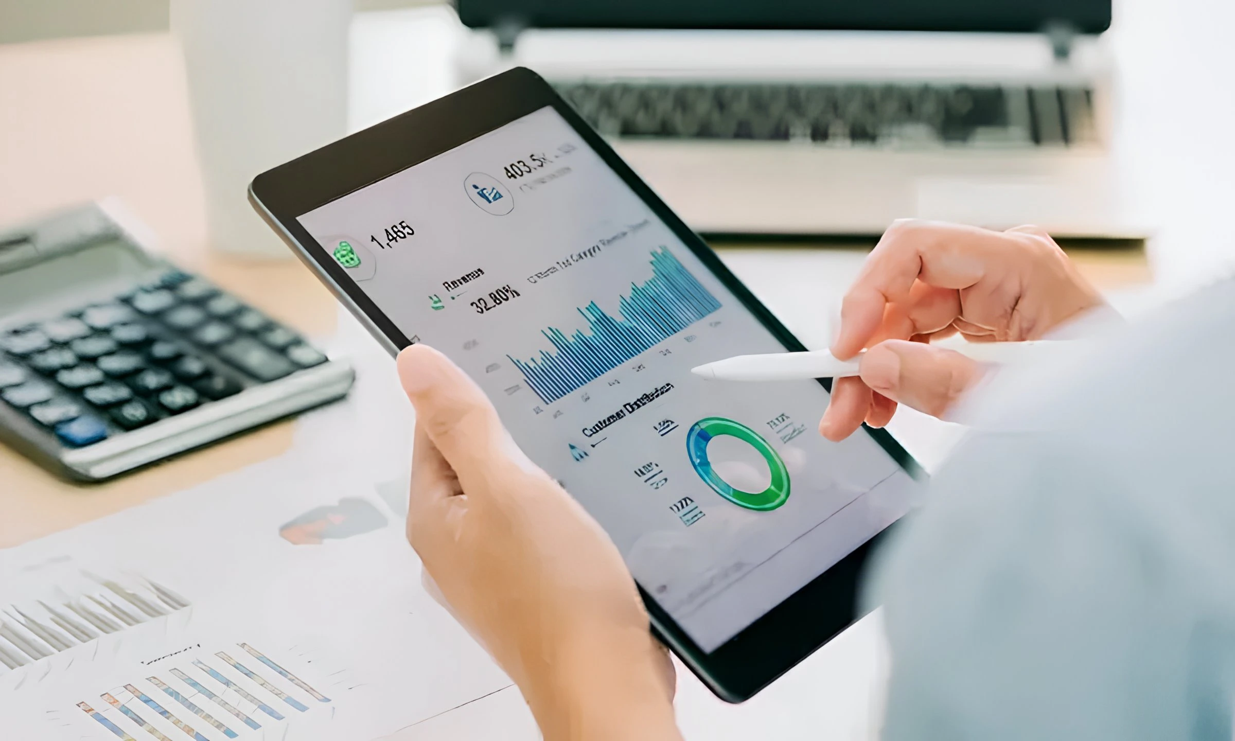 Healthcare data aggregation, transformation and analytics