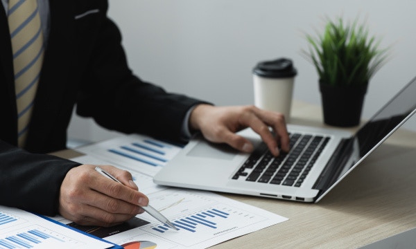 Transforming customer experience for a global healthcare organization