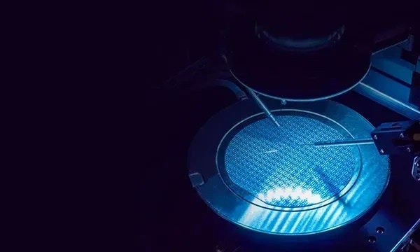 Step into the future of semiconductor innovation with HCLTech's semiconductor services Step into the future of semiconductor innovation with HCLTech's semiconductor services