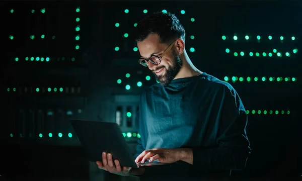 Intelligent Data Center Networking in partnership with HPE Intelligent Data Center Networking in partnership with HPE