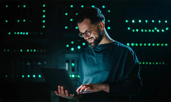 Réseautage intelligent de centres de données en partenariat avec HPE Mise en réseau intelligente des centres de données en partenariat avec HPE
