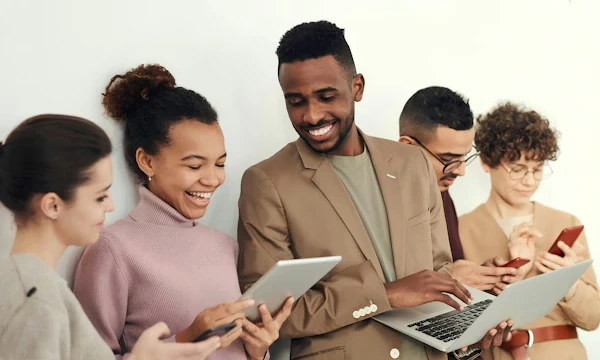 Hybrid Cloud use cases: Real-world applications and examples Hybrid Cloud use cases: Real-world applications and examples