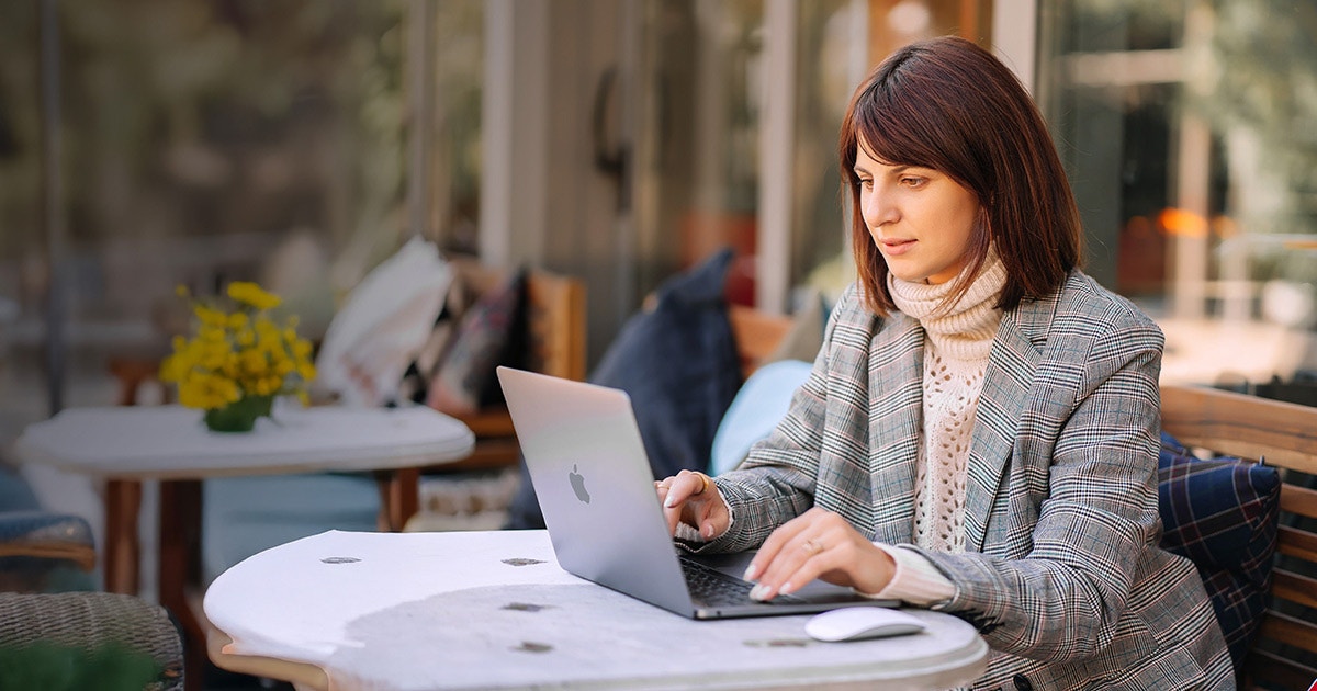 Transforming Financial services with a secure and compliant Apple ecosystem