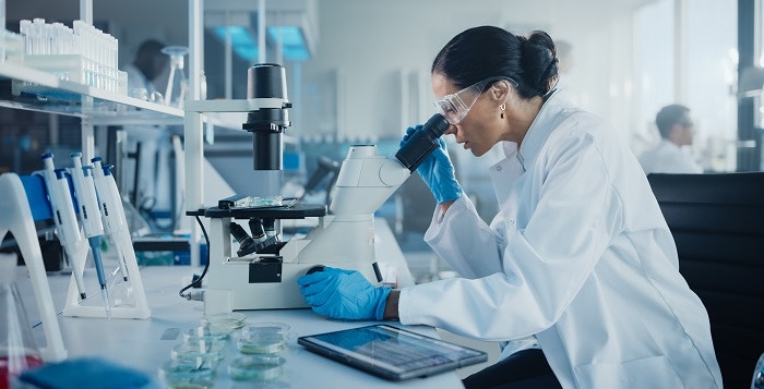 Revolutionizing the pharma lab environment with data in real-time