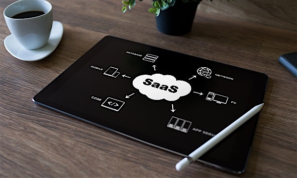 Leveraging AI to revolutionize SaaS businesses Leveraging AI to revolutionize SaaS businesses