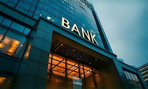 From resilience to growth: Reimagining commercial banking From resilience to growth: Reimagining commercial banking